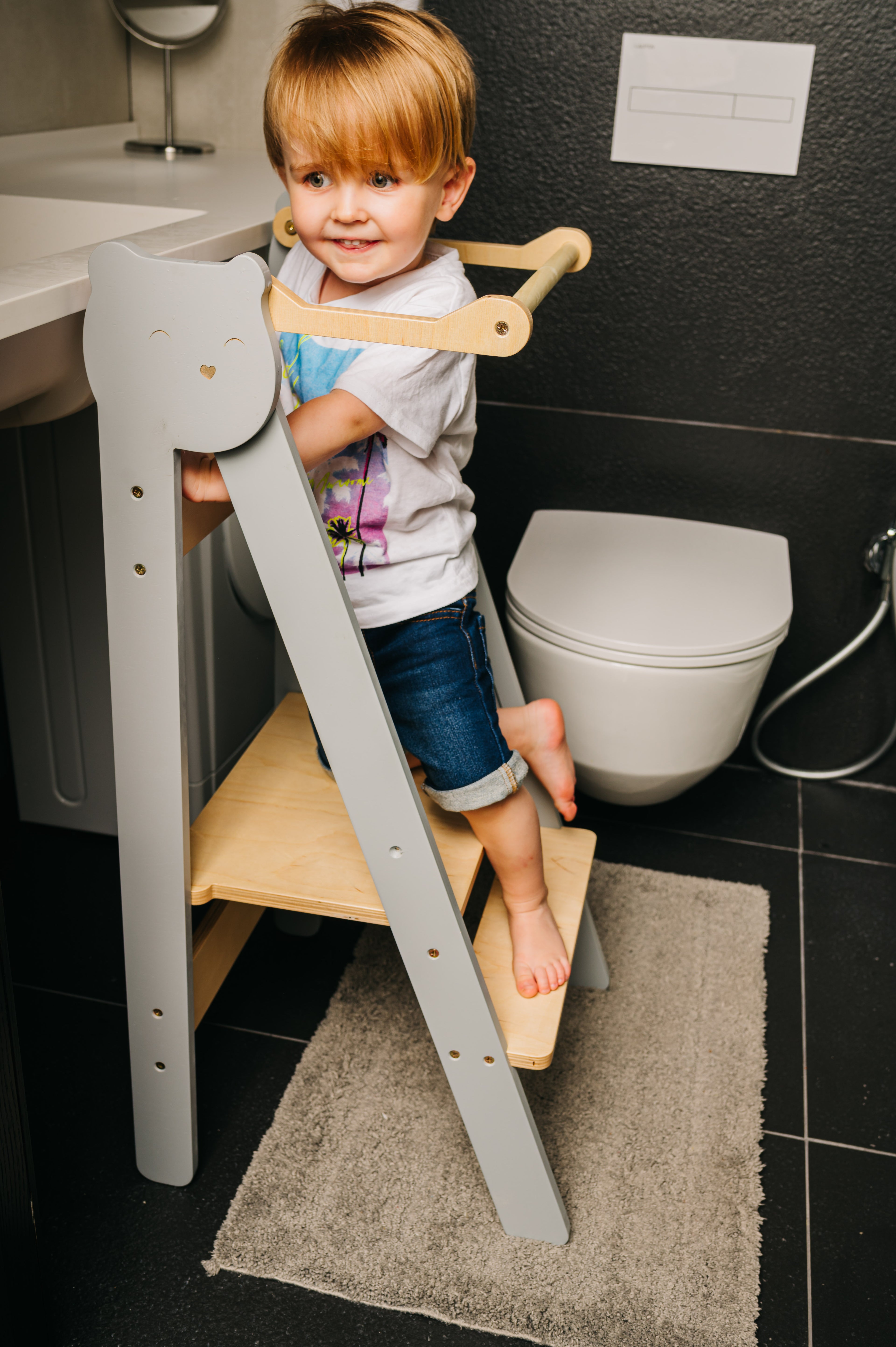 Space Saving Kitchen Step Stool