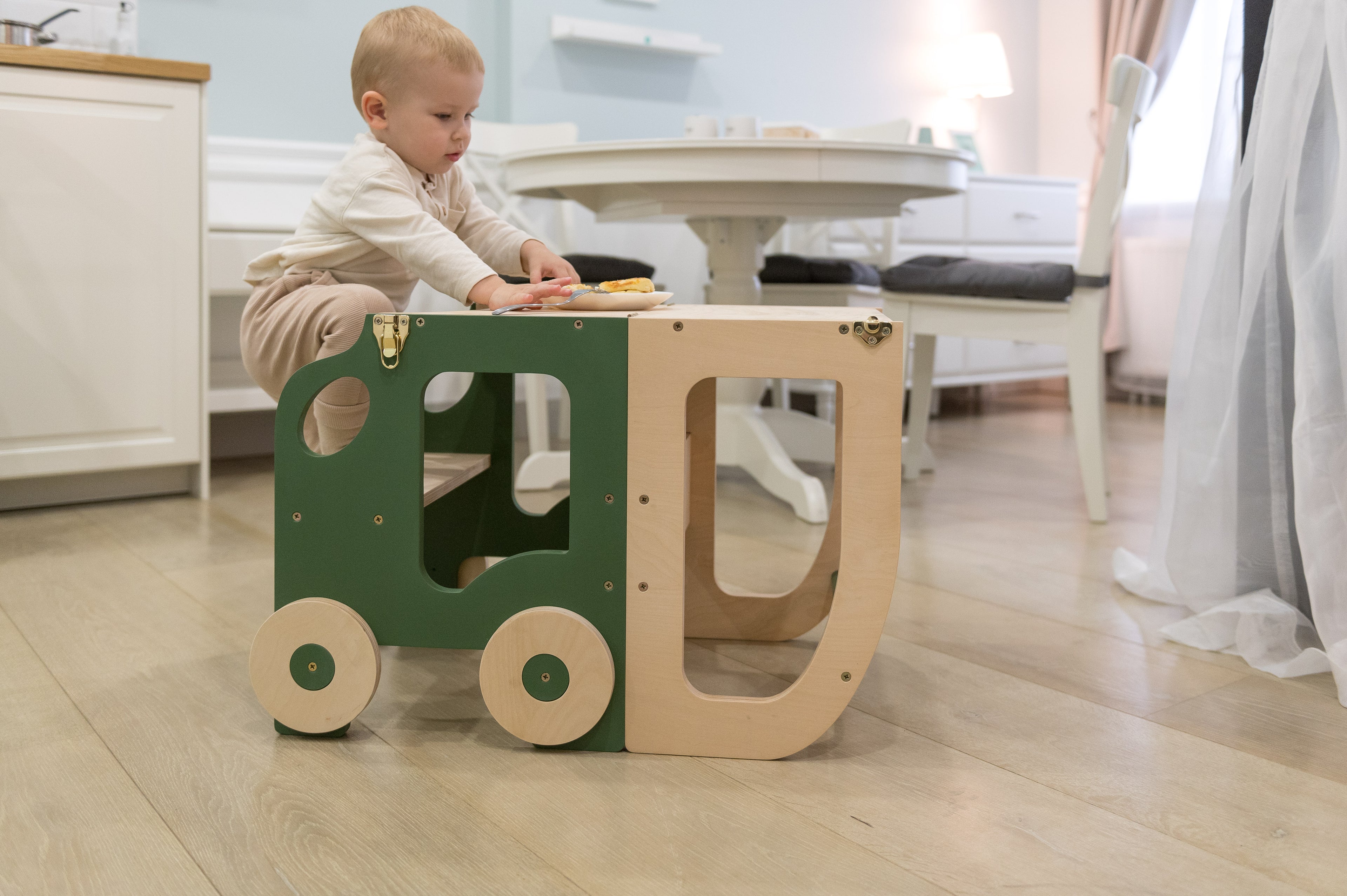 Autoköögi abiline / õppelaud Family-scl-lt