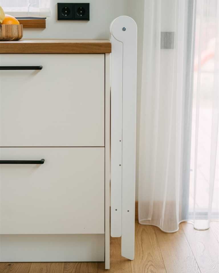 Foldable Kitchen Tower With Removable Rail
