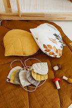 Organic Cotton and Linen Leaf Playmat - Caramel